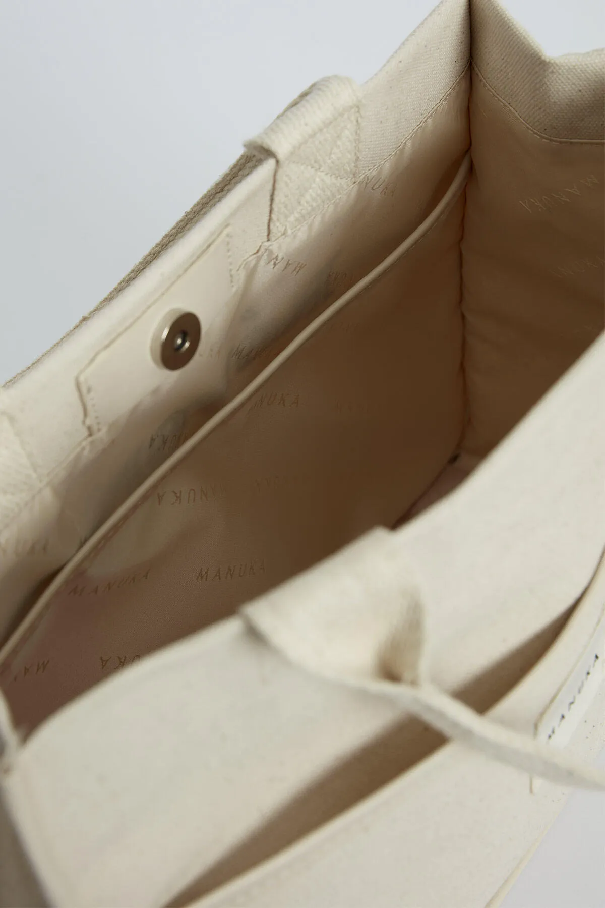 Manuka  Bestickte Canvas-Tasche Natur