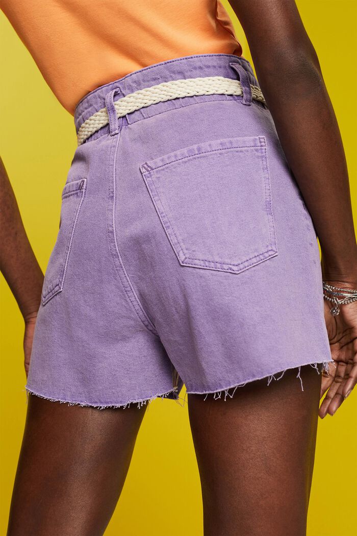 Jeansshorts in abgeschnittener Optik
