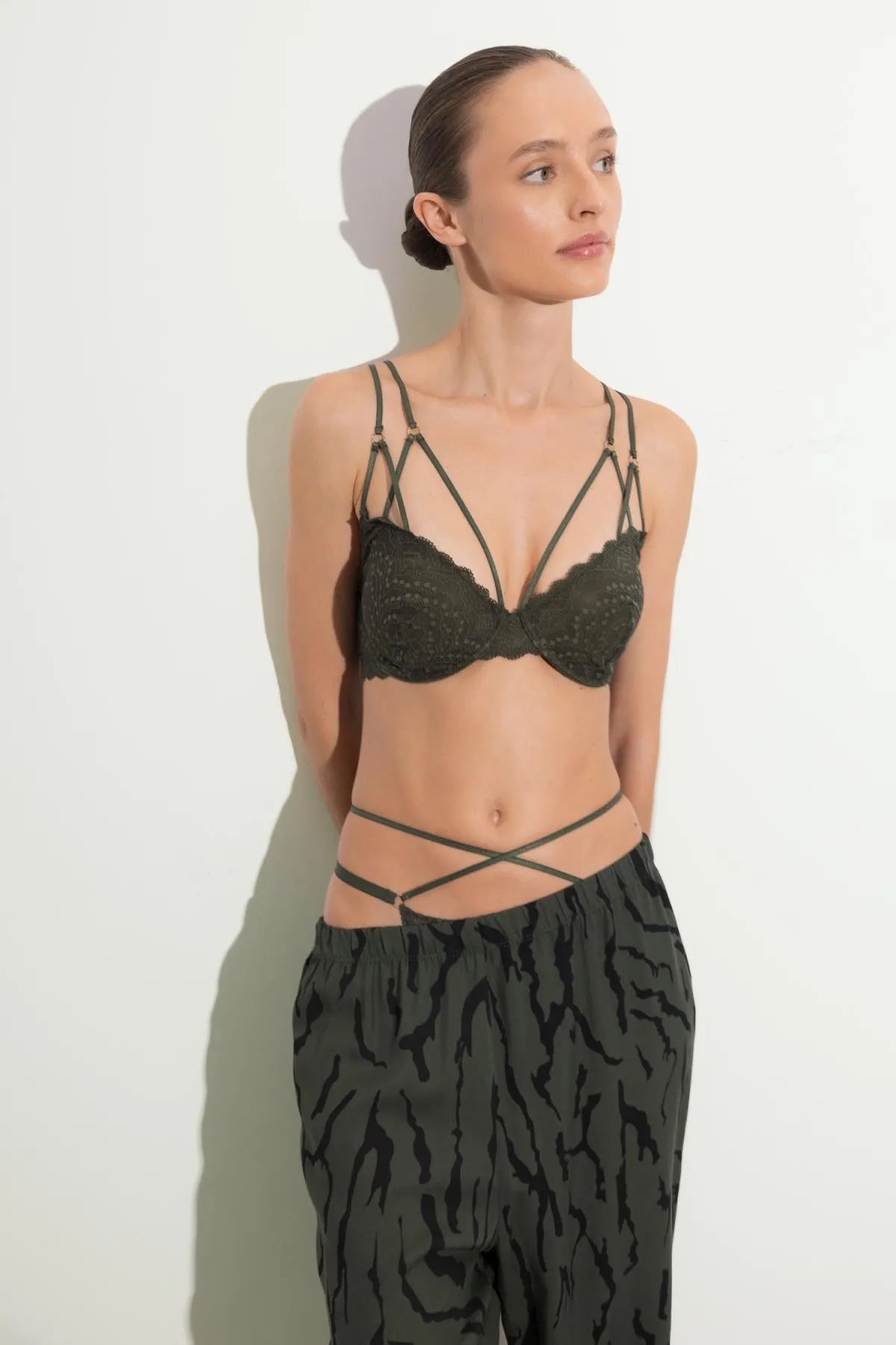 DeFacto  Fall in Love Spitzen-T-Shirt-BH ohne Polster