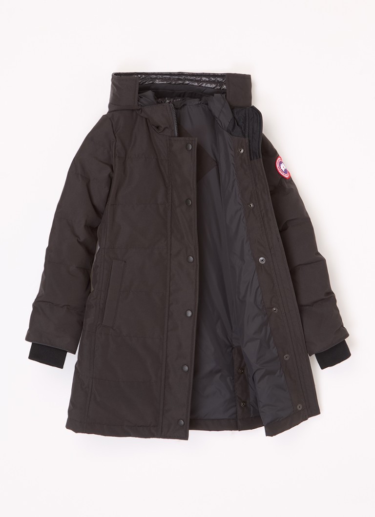 O parka matlasată în culoarea ienupărului de la Canada Goose, umplută cu puf.
