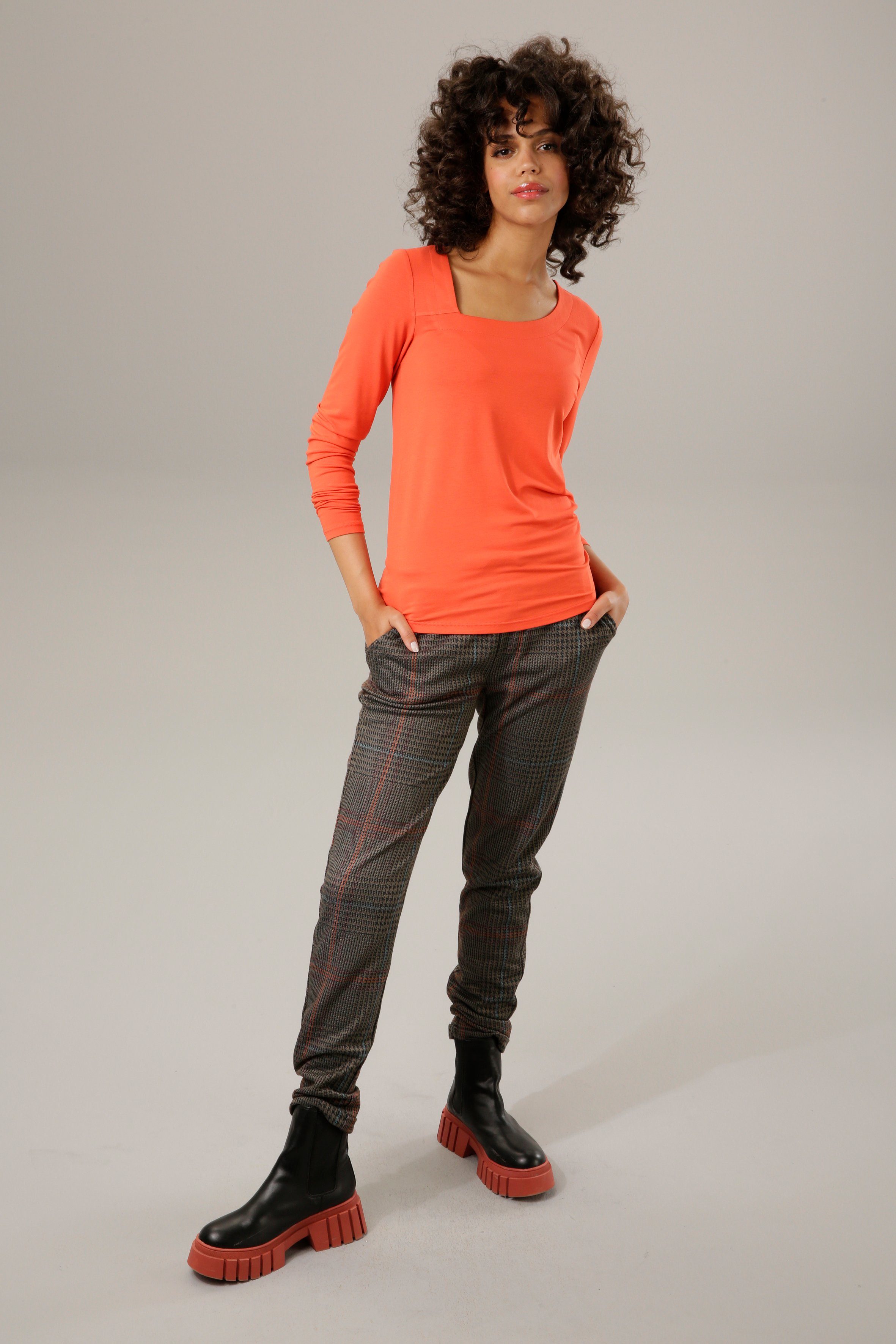 Aniston CASUAL Langarmshirt mit asymmetrischem rundhals-Ausschnitt