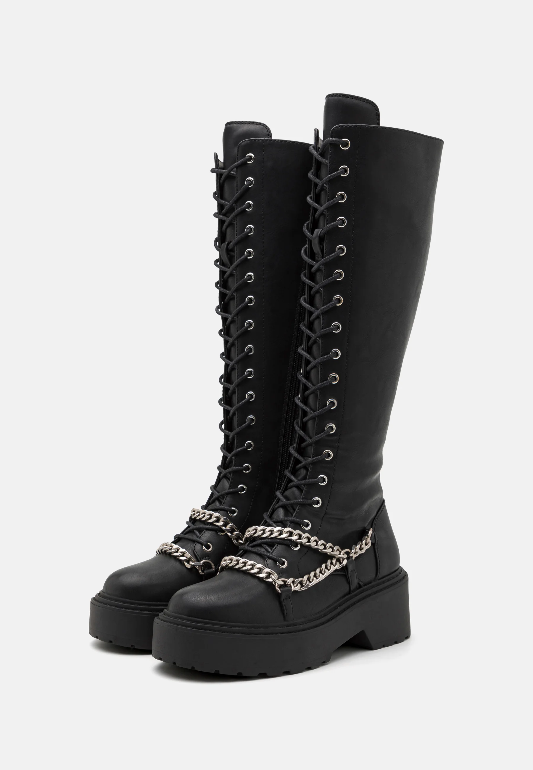 Botas de plataforma pares e impares