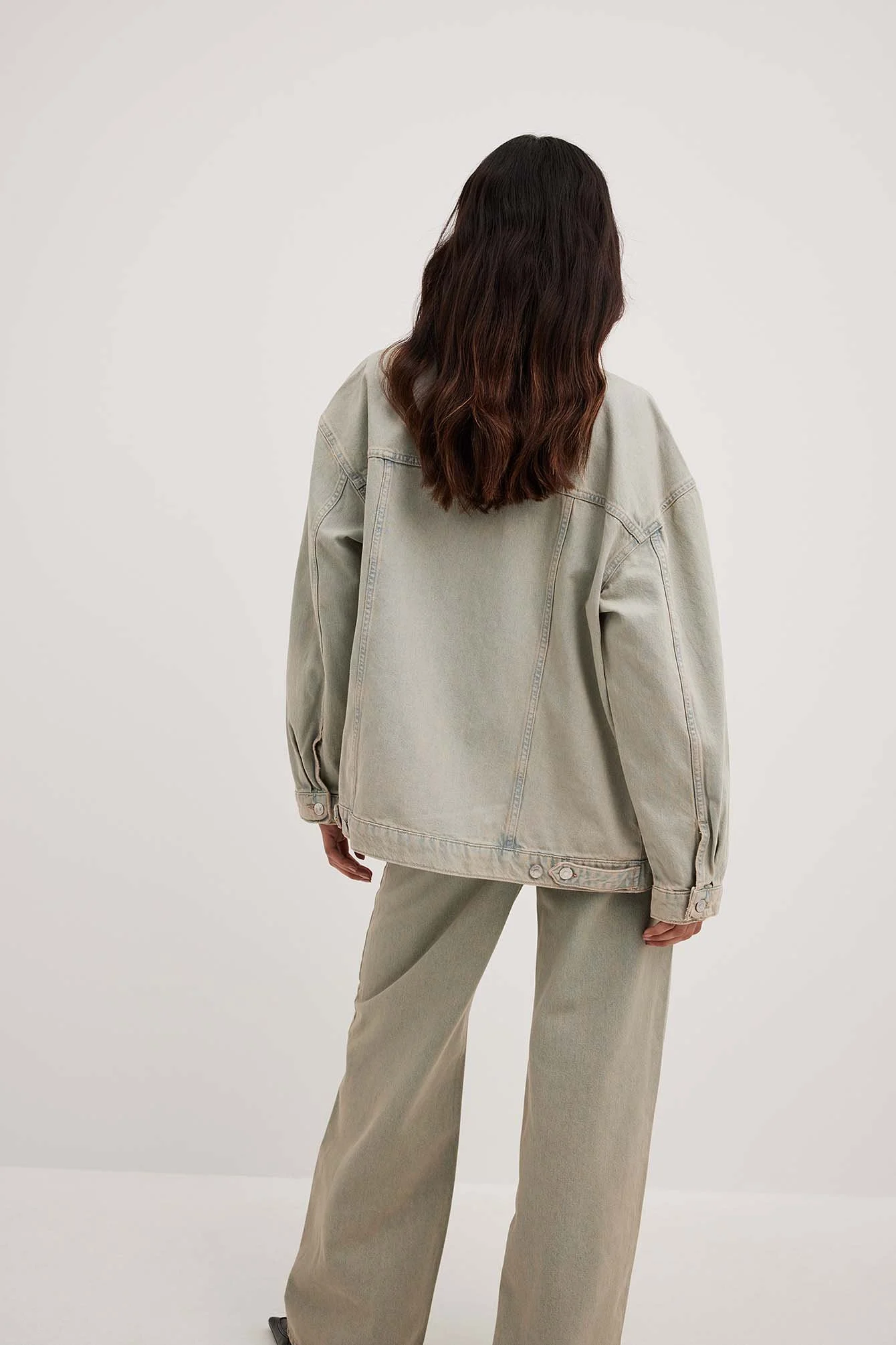 Klassische Oversize-Denimjacke