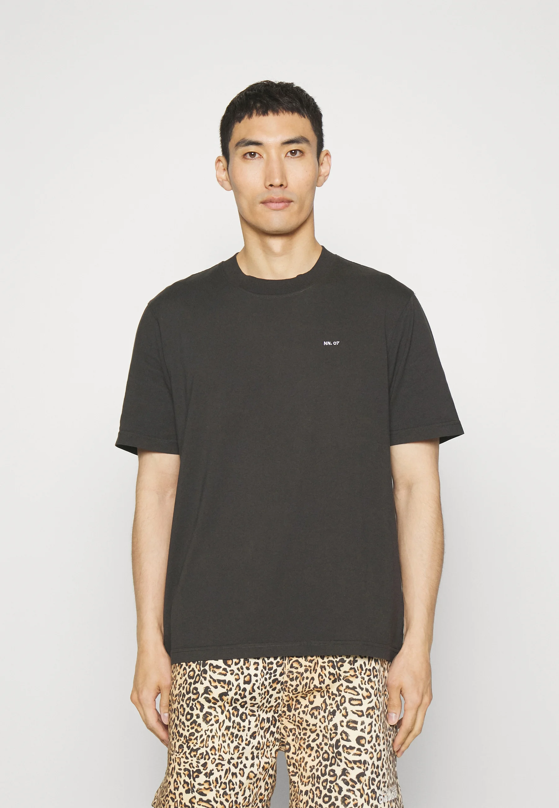NN.07 ADAM EMB - Camiseta básica