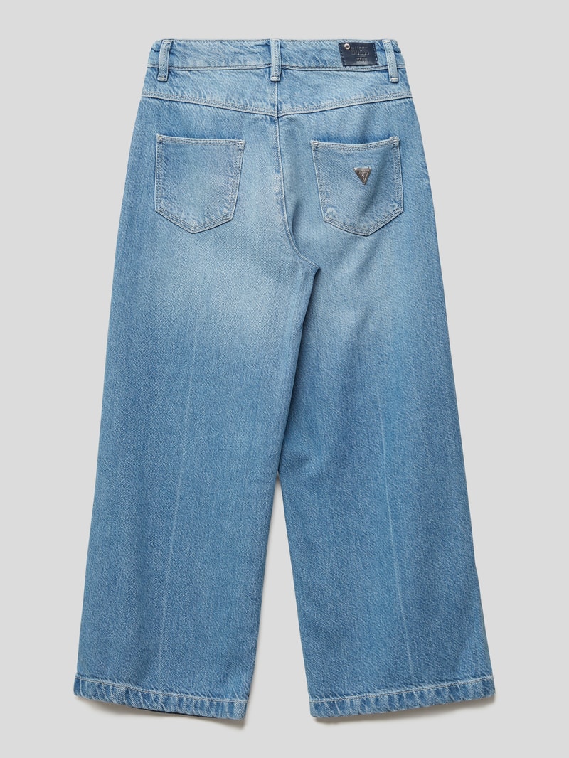 Jeans mit Label-Applikation in jeans