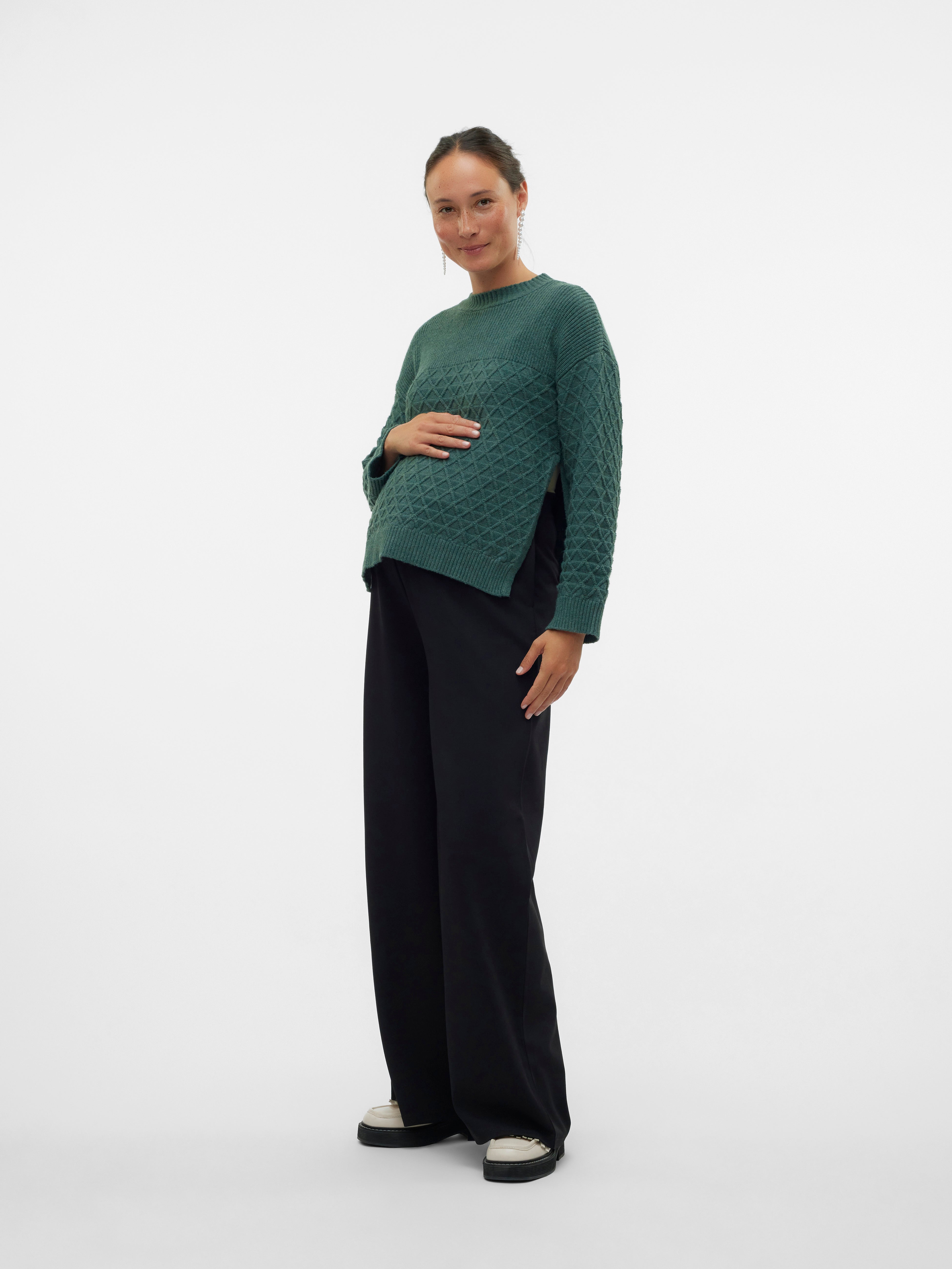 Normal geschnitten Rundhals Pullover