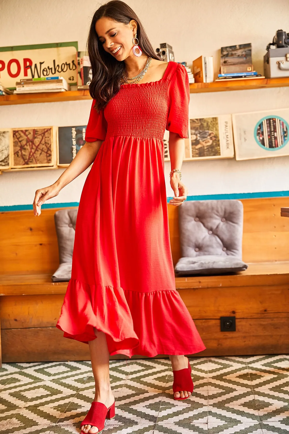 Olalook  Rotes Damenoberteil mit glitzerndem, quadratischem Kragen, Bodrum-Kleid ELB-19001557