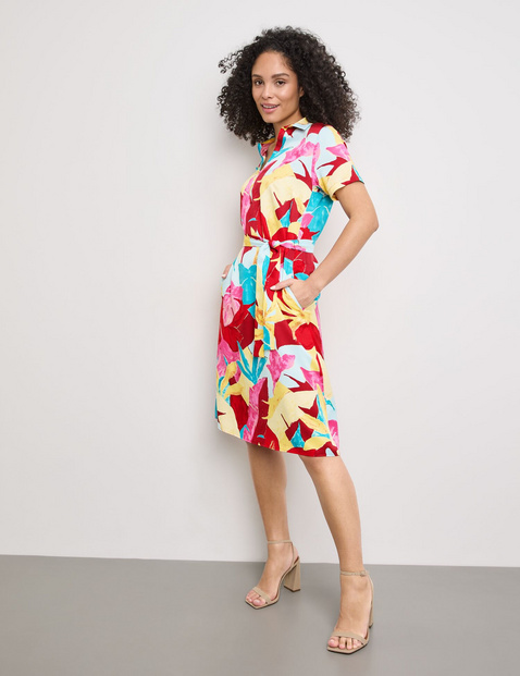 Nachhaltiges Blusenkleid mit Taillenband