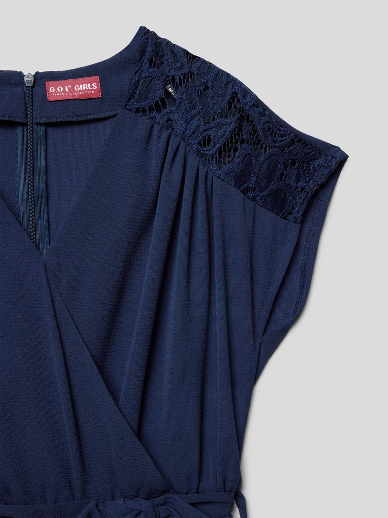 Jumpsuit mit V-Ausschnitt in marineblau