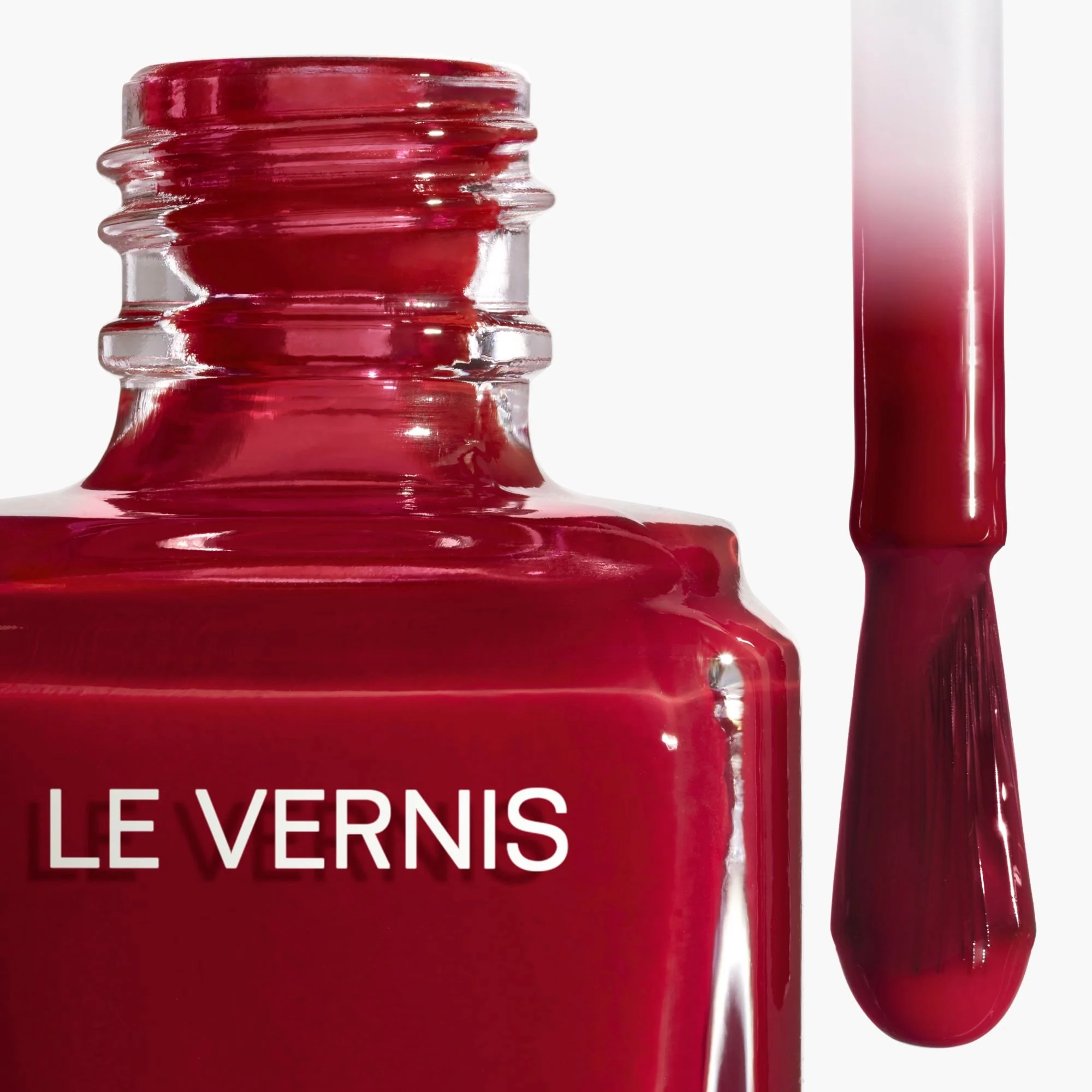LE VERNIS - COLOR Y BRILLO DURADEROS
