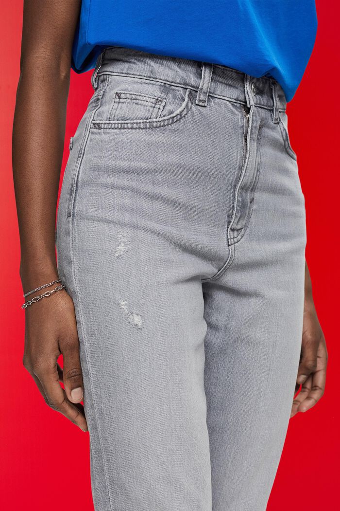 Jeans mit hohem Bund und offenem Saum