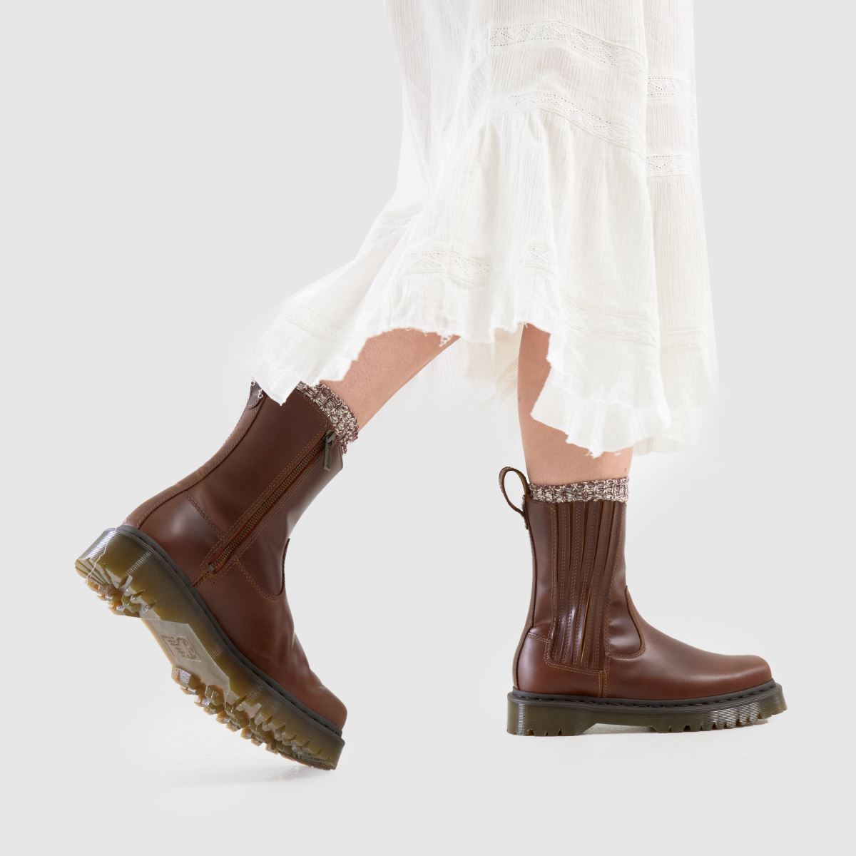 Dr Martens – Amaayah Lo – Bruna stövlar