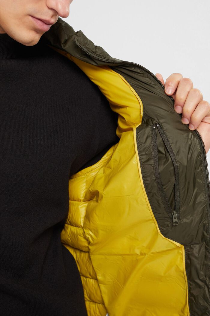 Steppjacke mit hohem Kragen