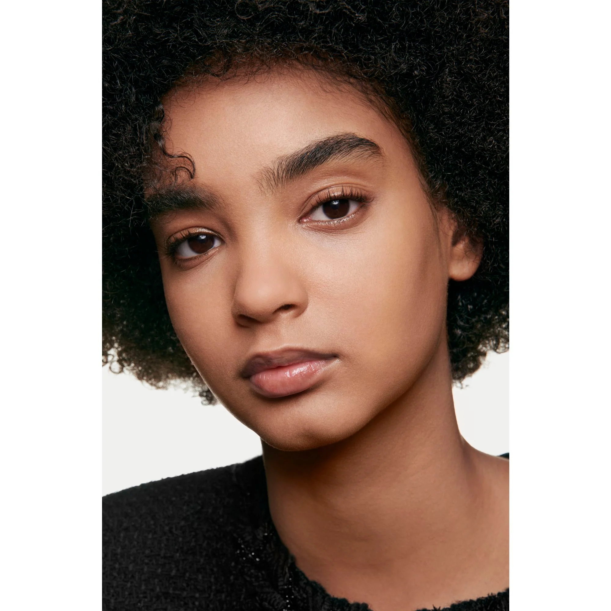 ULTRA LE TEINT FLUIDE - BASE DE MAQUILLAJE FLUIDA DE LARGA DURACIÓN - ULTRA COMODIDAD - RESULTADO IMPECABLE