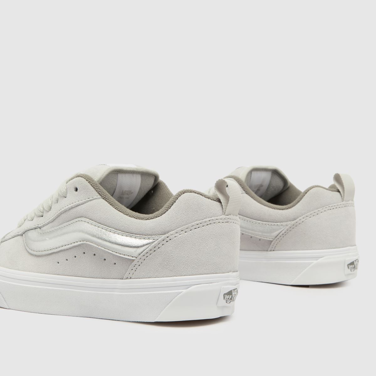 Vans KNU School cipők fehér és ezüst színben