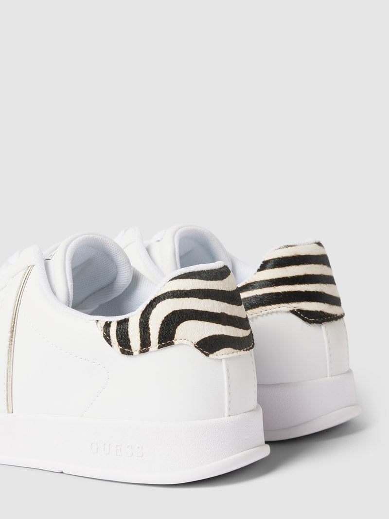 Sneaker mit Colour-Blocking-Design Modell 'AVIANA' in weiß