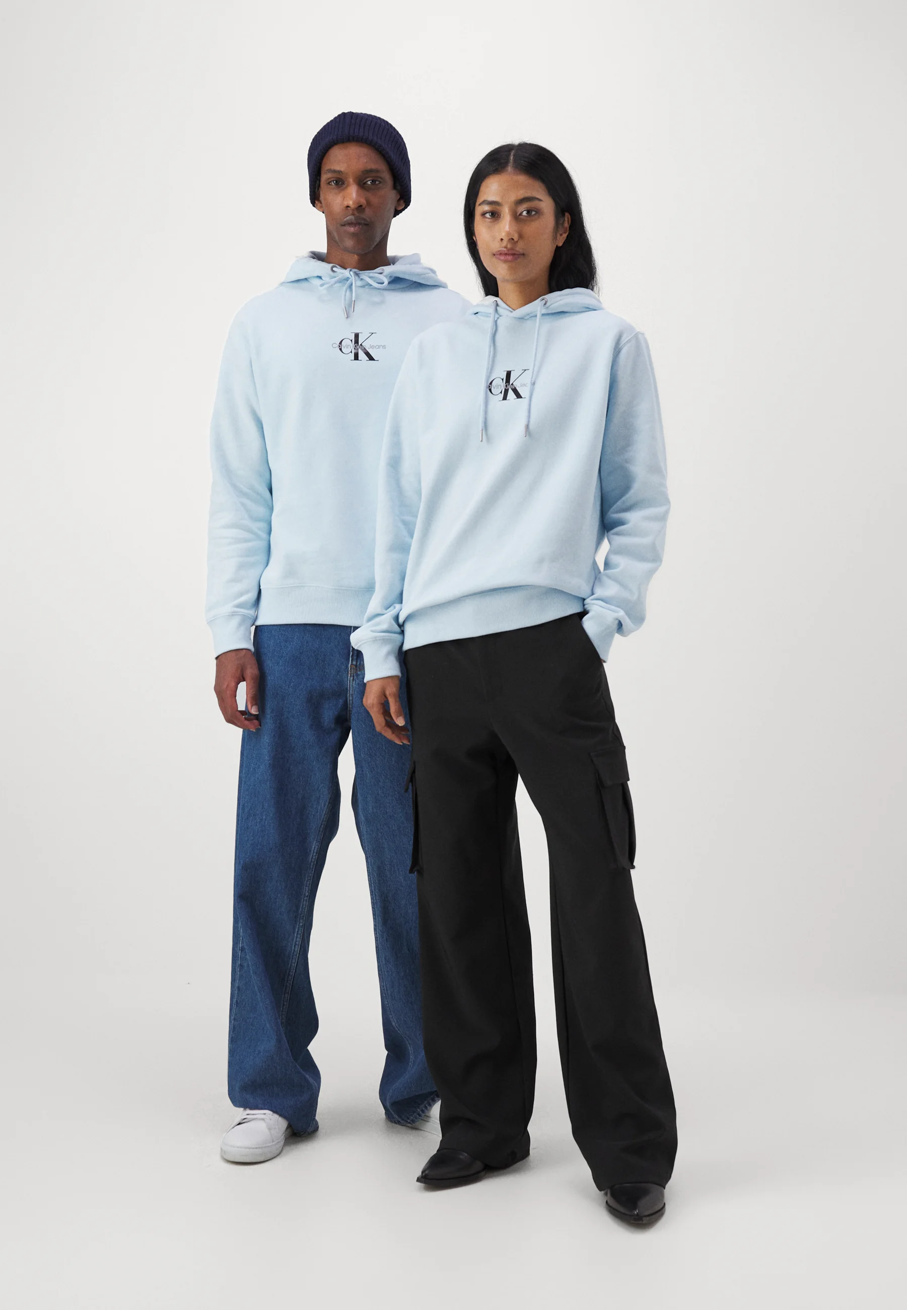 Sudadera con capucha Calvin Klein Jeans Regular Small Monólogo Unisex - Sudadera con capucha