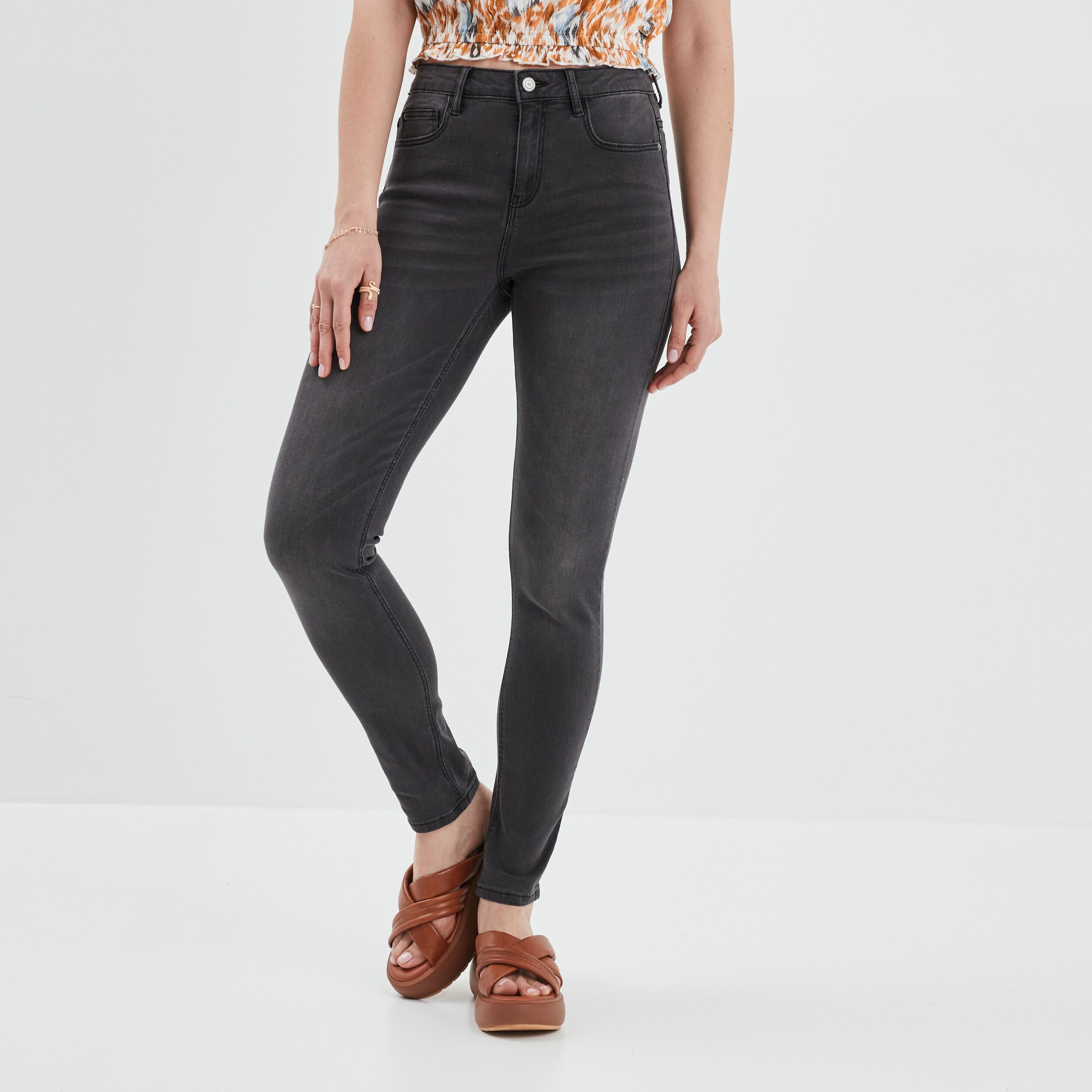 Jeans slim taille standard noir femme | La Halle