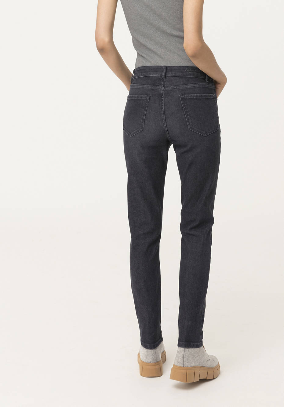 BetterRecycling Jeans High Rise Slim Fit aus Bio-Denim