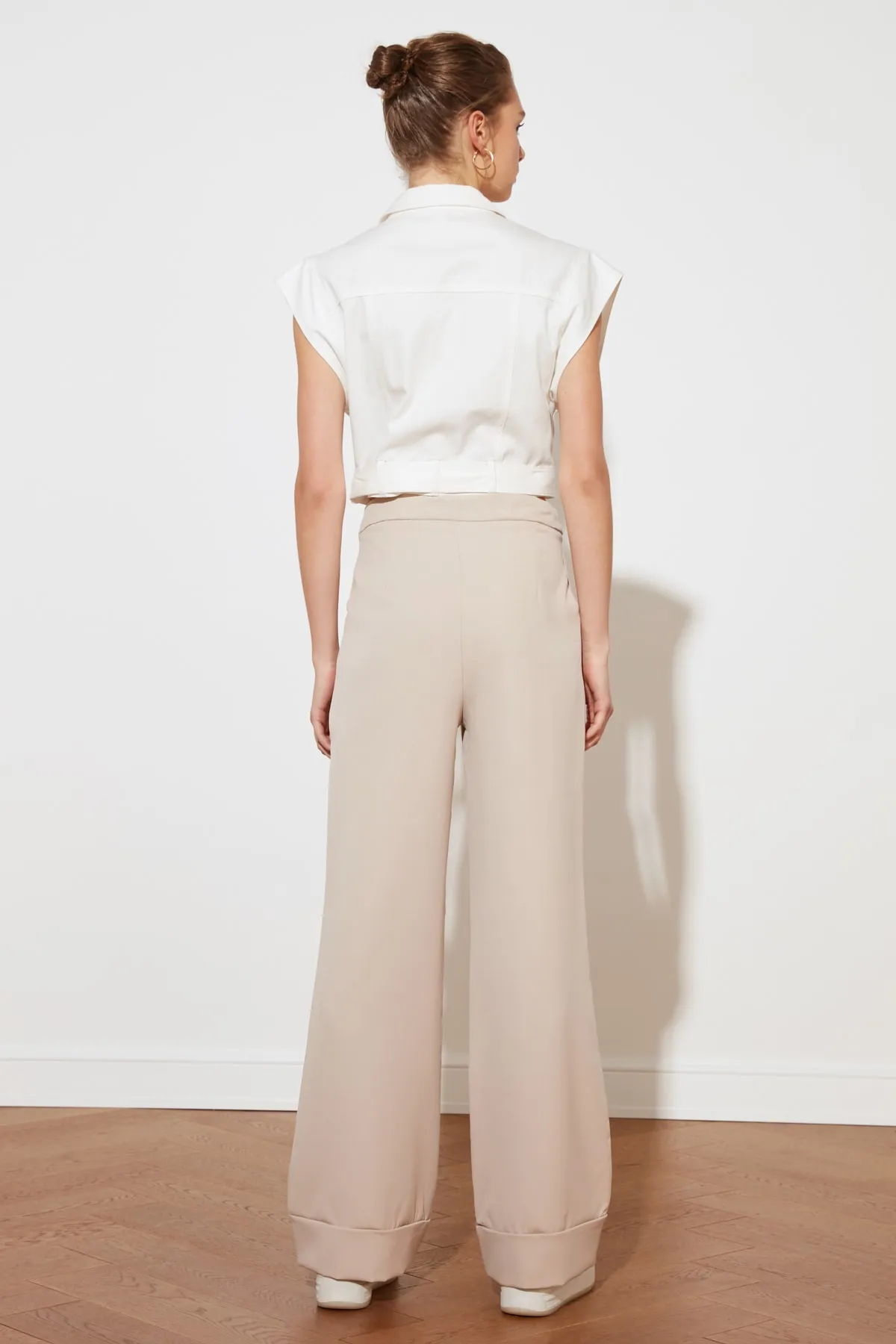 Trendyol Collection  Steinige Webhose mit weitem Bein TWOSS19ST0179