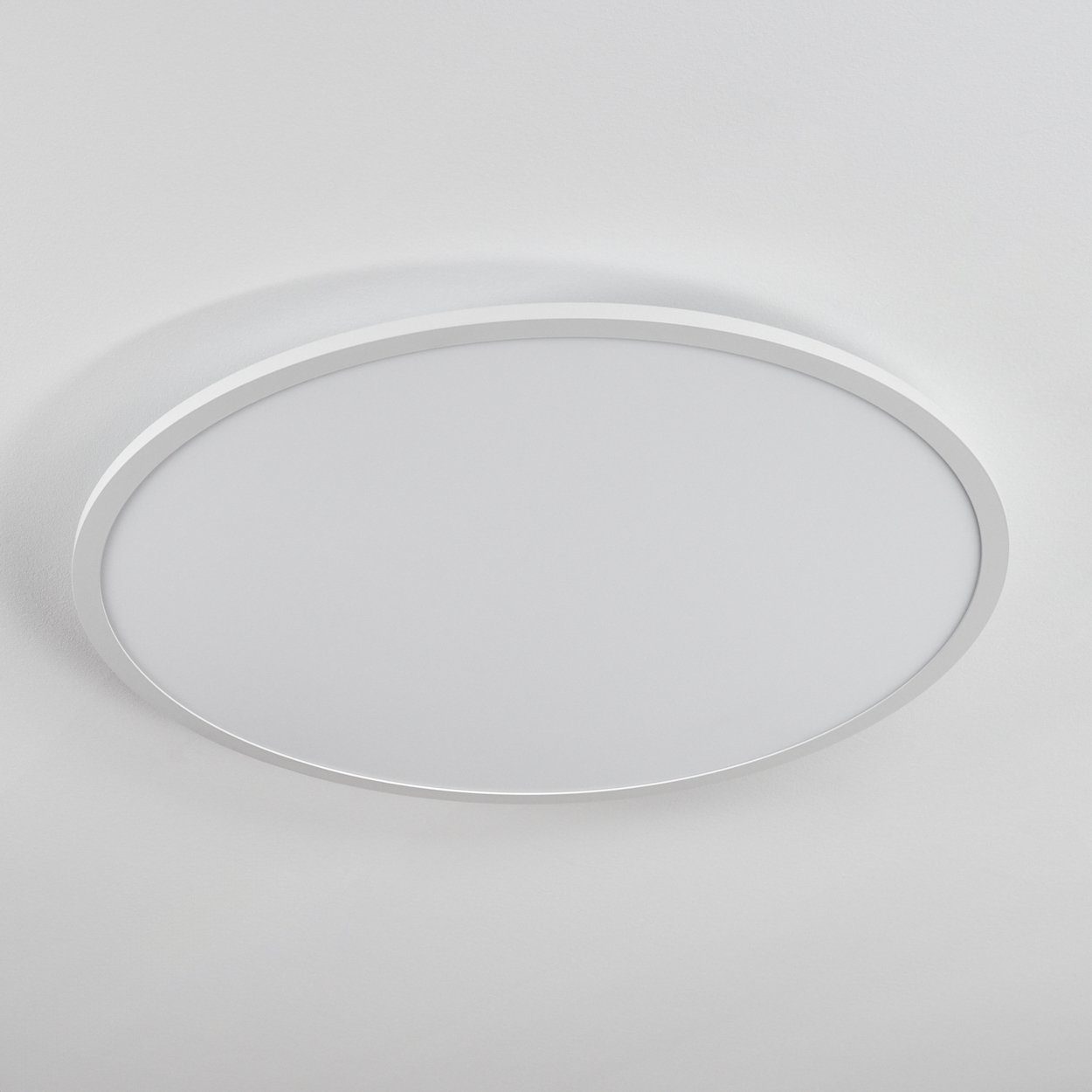 hofstein Deckenleuchte dimmbare Deckenlampe aus Metall/Kunststoff in Weiß (80 cm), LED wechselbar, 2700-6500 Kelvin, RGB Farbwechsler, steuerbar über Smart App/ Fernbedienung