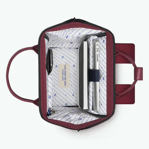 Adventurer Medium Santiago de Cuba backpack, burgundy