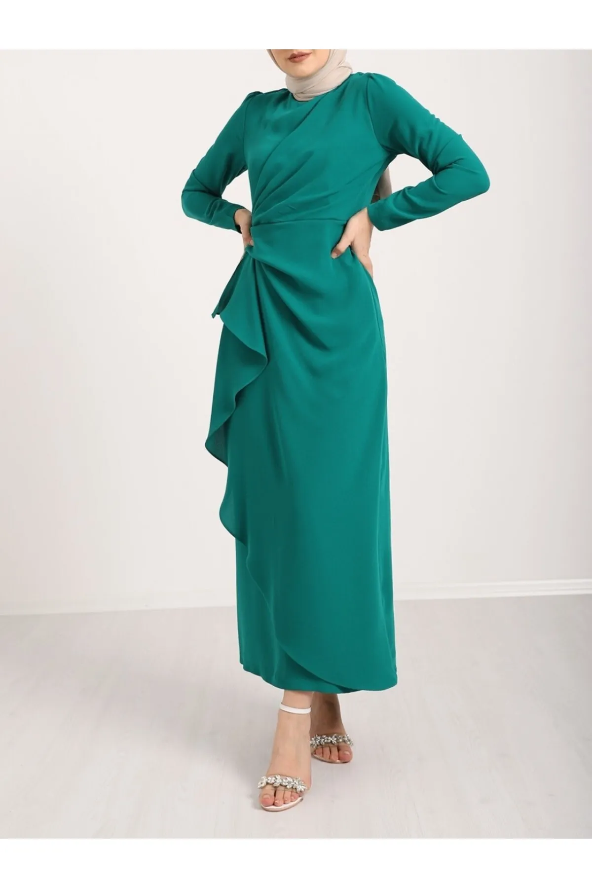 Modamorfo  Asymmetrisches Kreppkleid mit Aller-Front und Rock