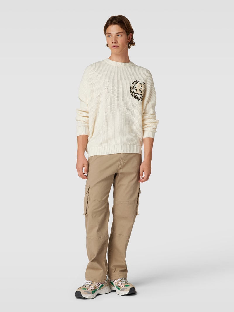 Cargohose mit aufgesetzten Pattentaschen in beige