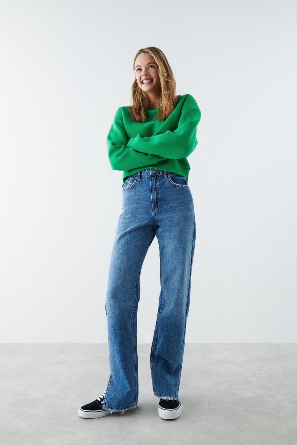 Straight 90s slit jeans