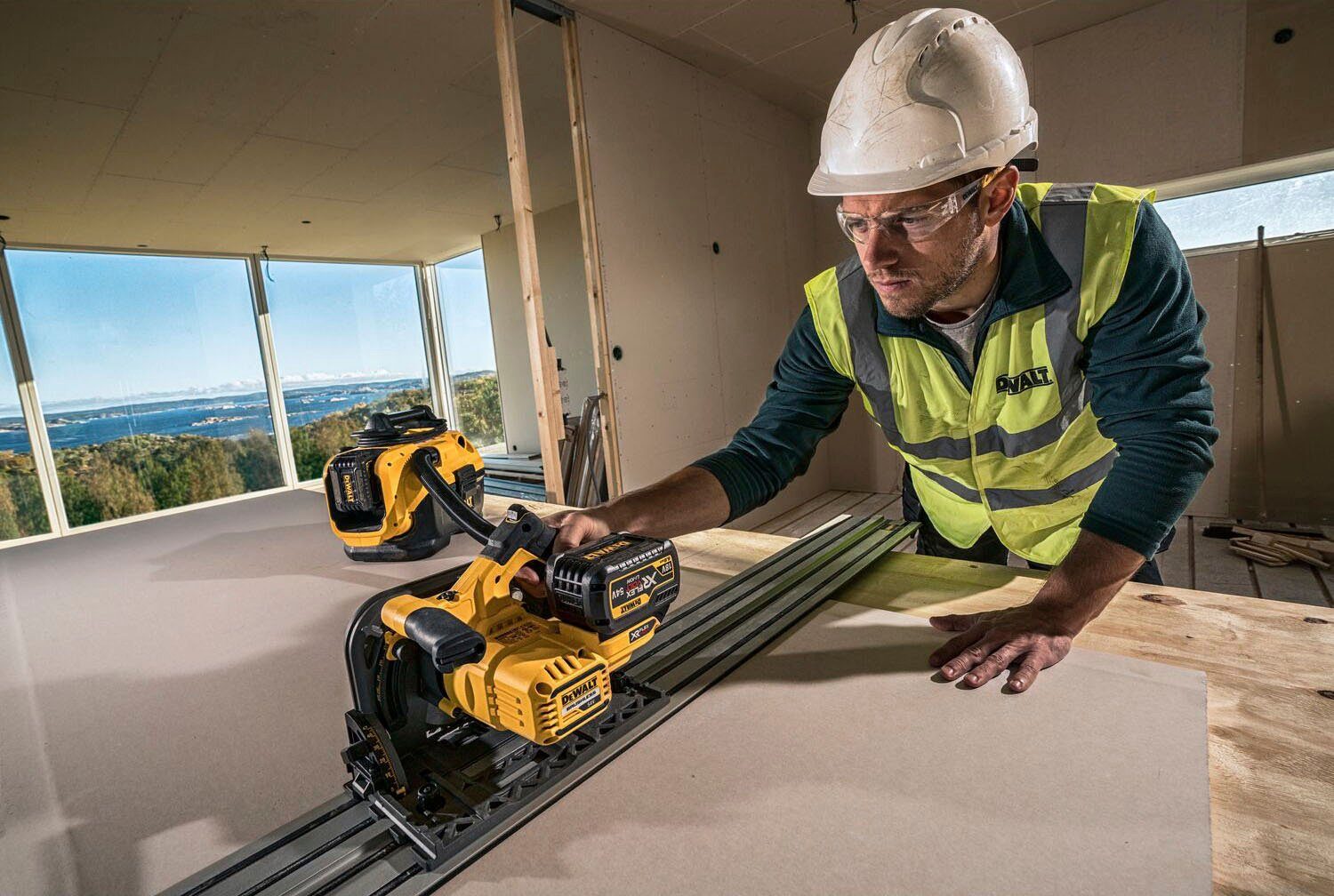 DeWalt Nass-Trocken-Akkusauger DCV584L-QW, beutellos, Basisversion (ohne AKKU & Netzteil)