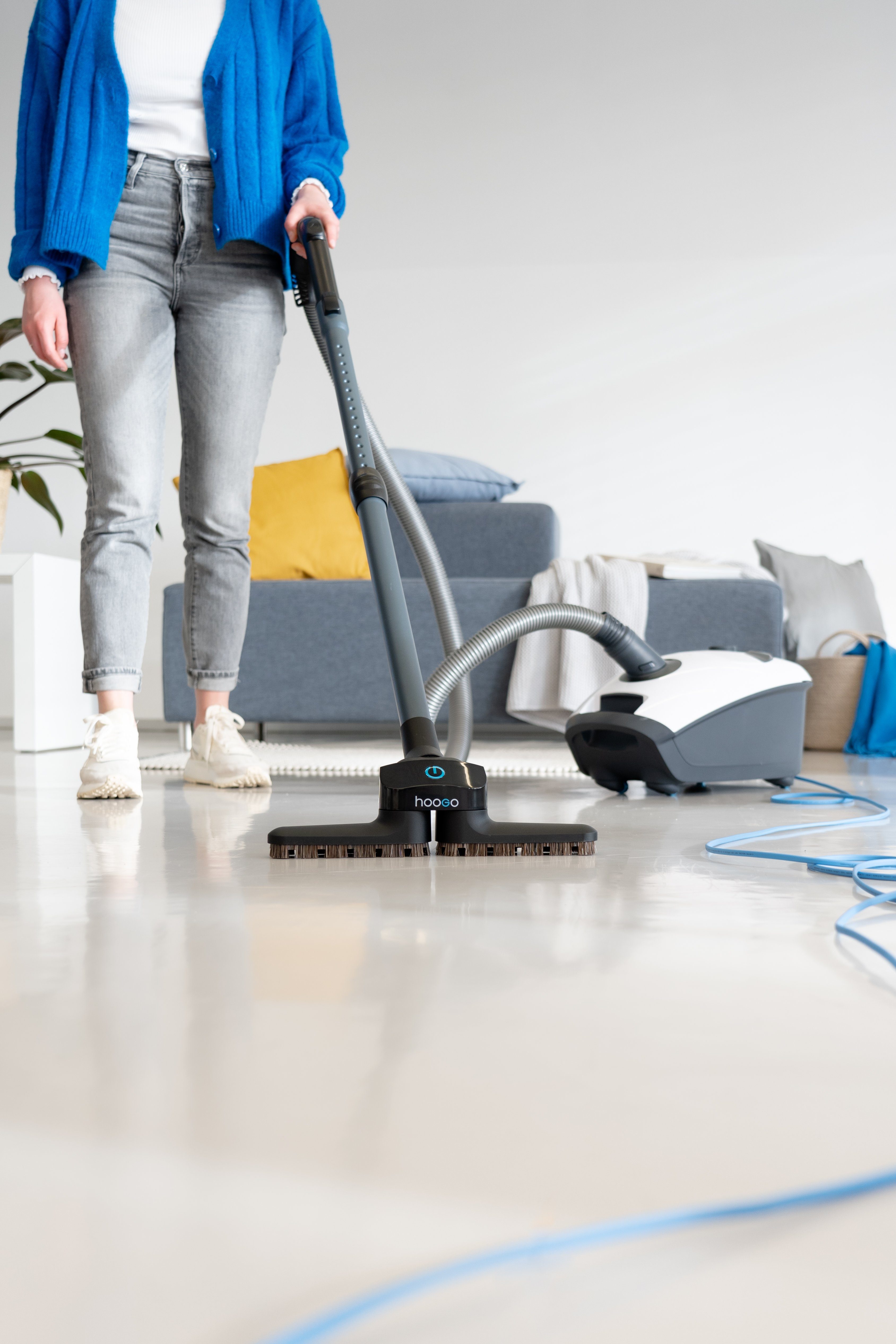 hoogo Bodenstaubsauger B3+ flipflop mit High-End Leichtlaufdüse und flipflop-Düse, 850,00 W, mit Beutel, HEPA-14-Filter, ideal für Allergiker, saugt Milben und Pollen