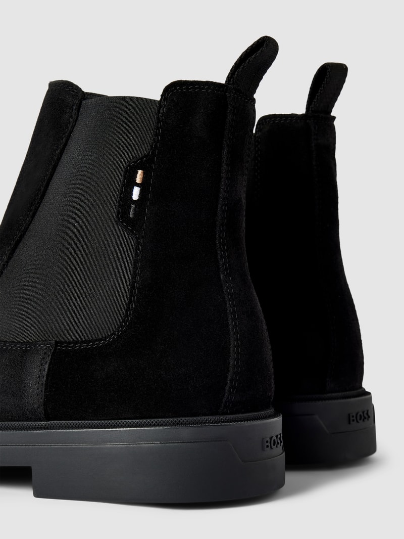 Chelsea Boots mit Label-Details Modell 'Calev' in schwarz