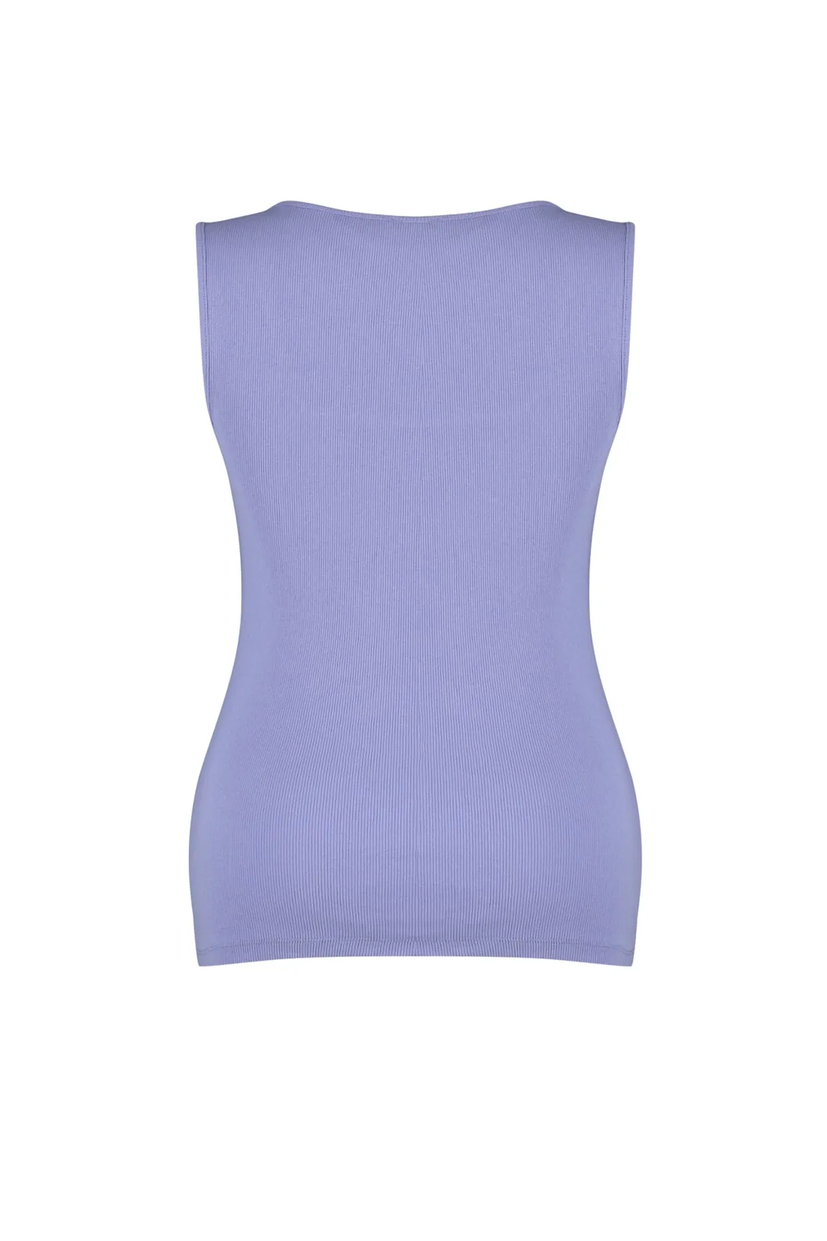 Trendyol Curve  Lilafarbenes Basic-Unterhemd aus schnurgebundenem Strick mit quadratischem Ausschnitt TBBSS22AL0011