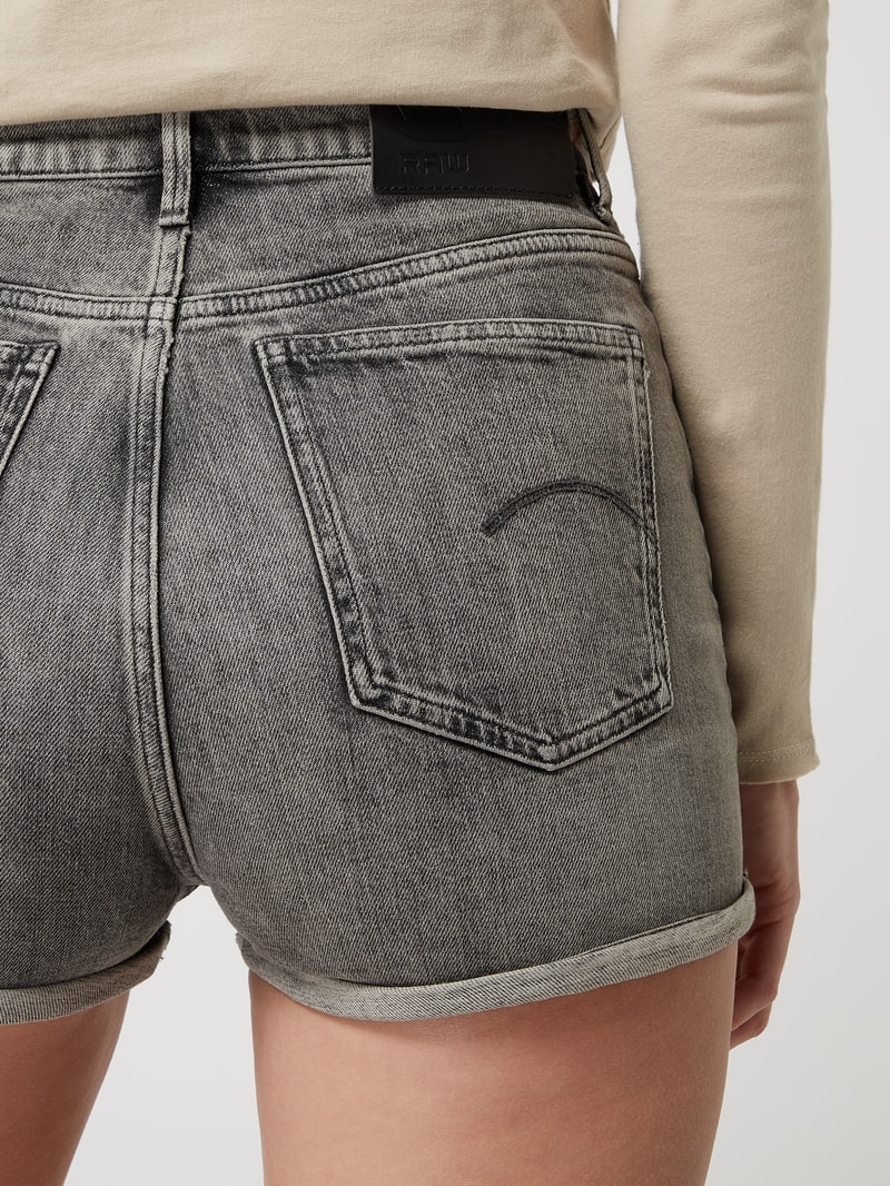 Jeansshorts mit Stretch-Anteil Modell 'Tedie' in mittelgrau