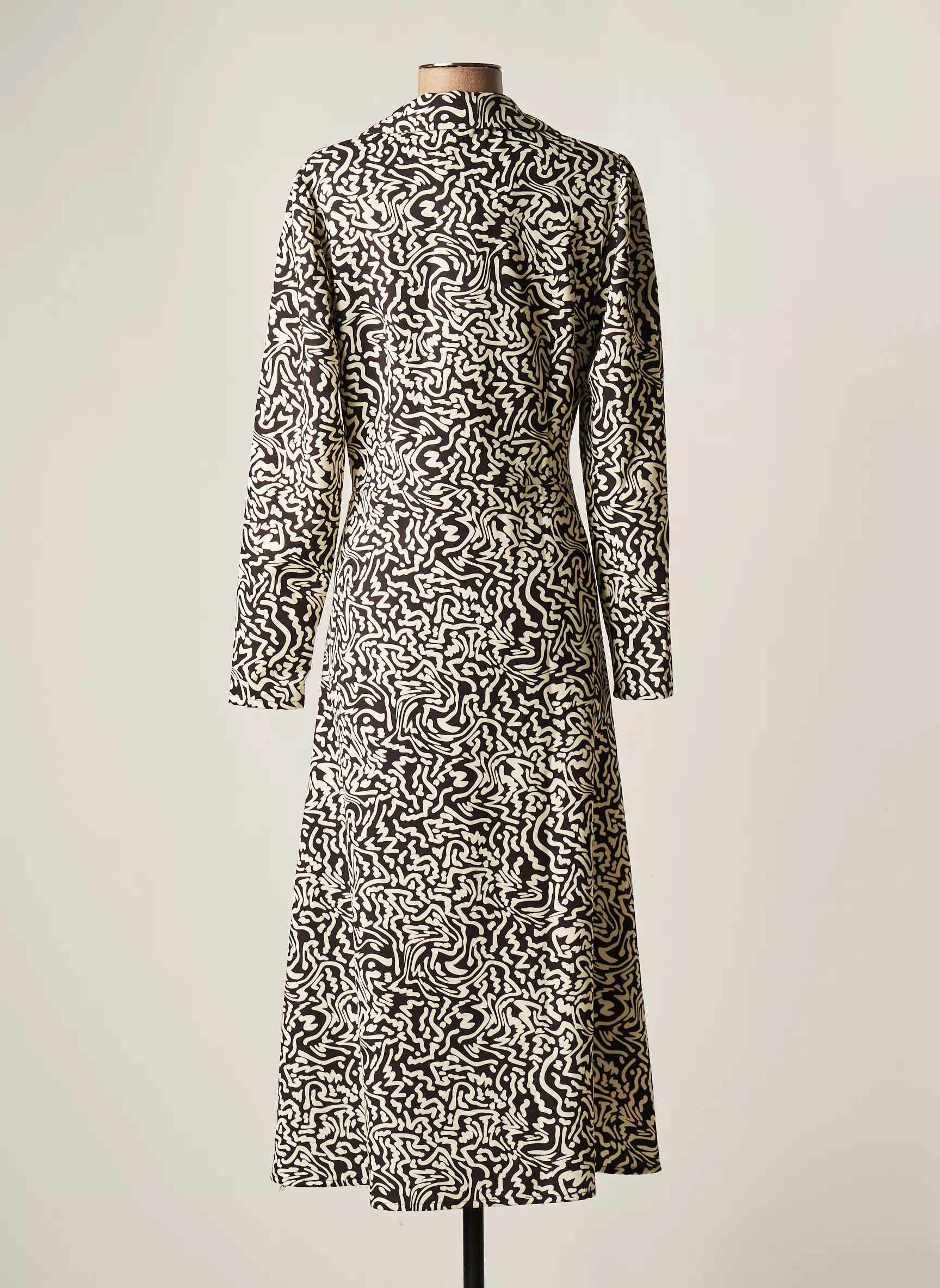 Dina   Dess Robes Longues Femme couleur noir