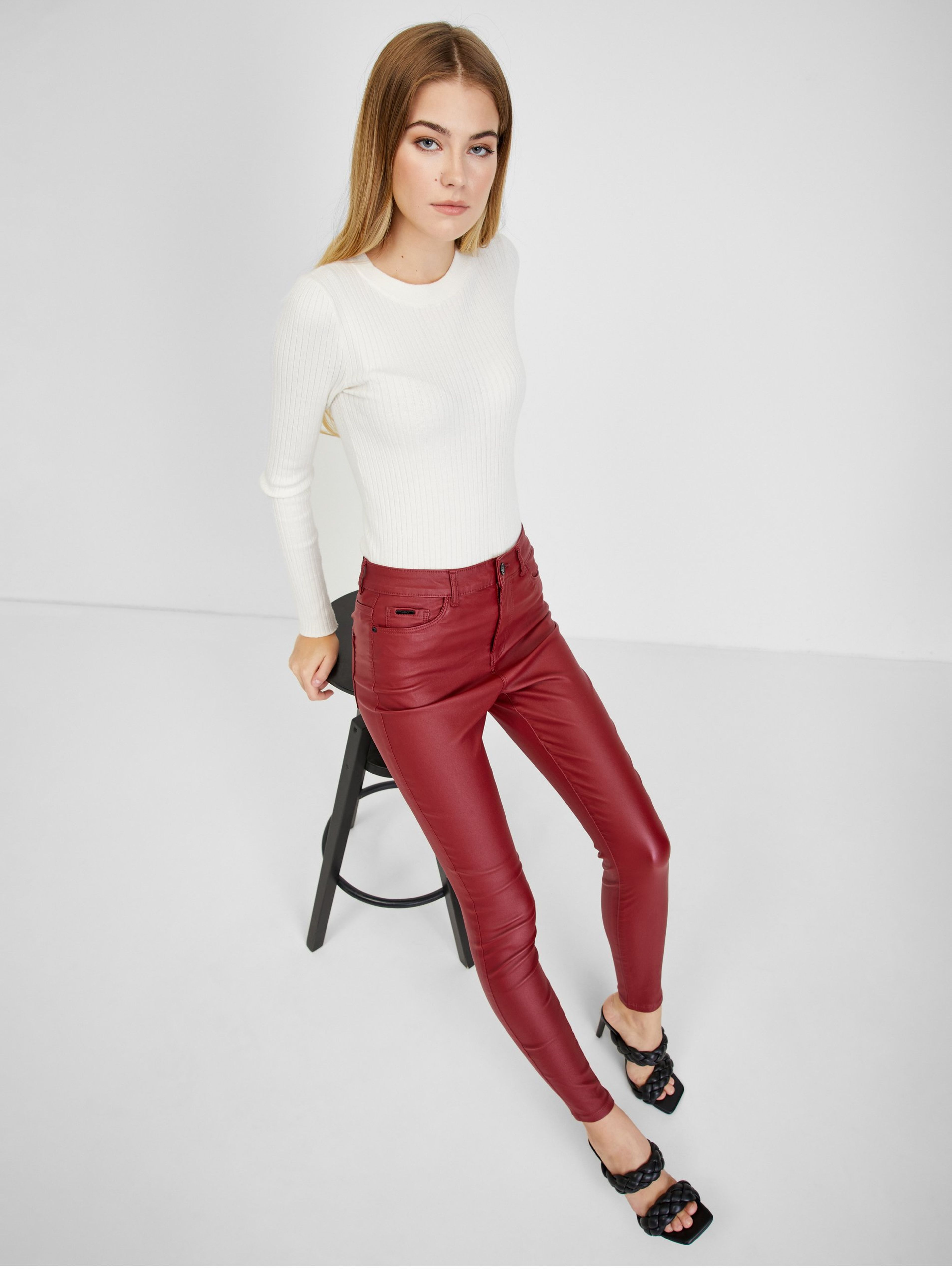 Burgunderfarbene Kunstlederhose Damen ORSAY