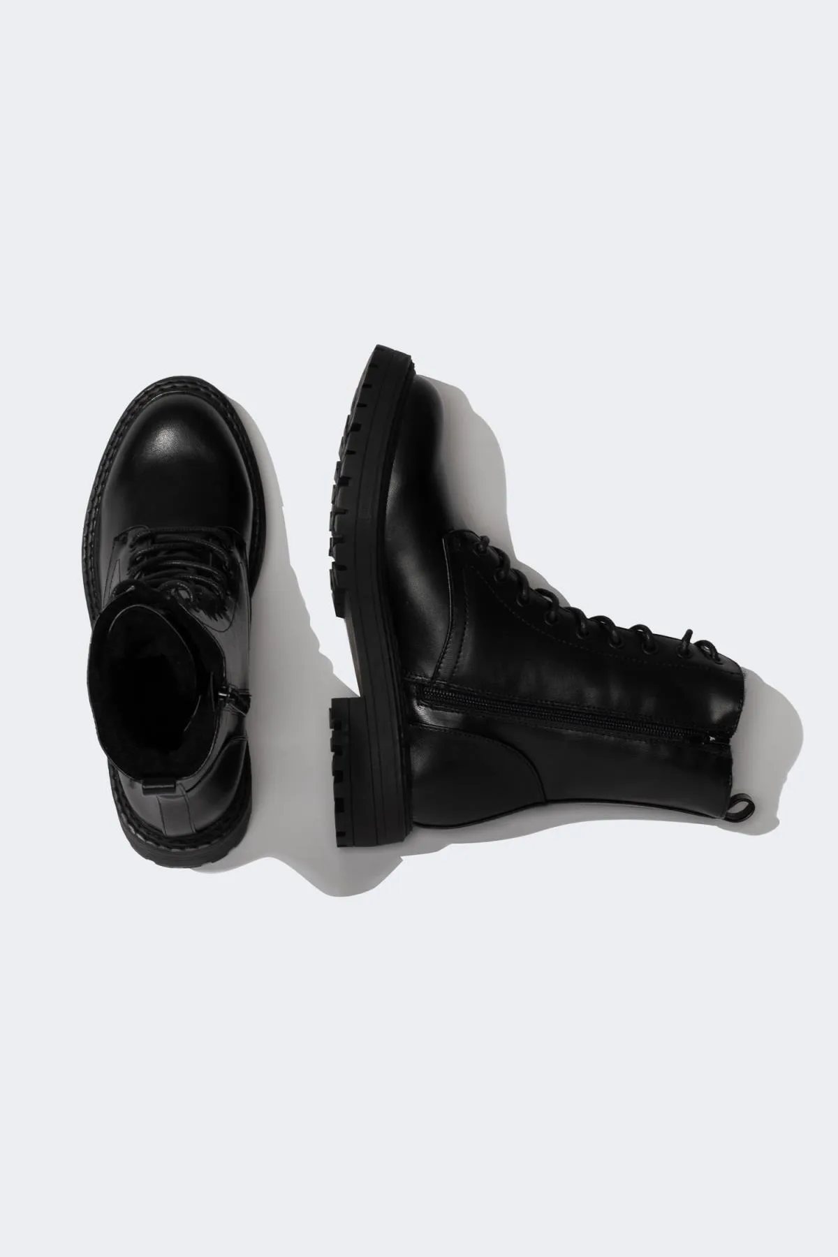 DeFacto  Damen-Winterstiefel aus Kunstleder mit Schnürung und Reißverschluss und dicker Sohle