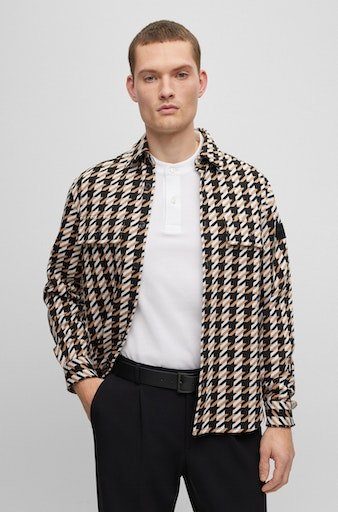 BOSS Ledergürtel Connio minimalistisch, Matte-Schliesse und Boss-Prägung auf der Lederschlaufe