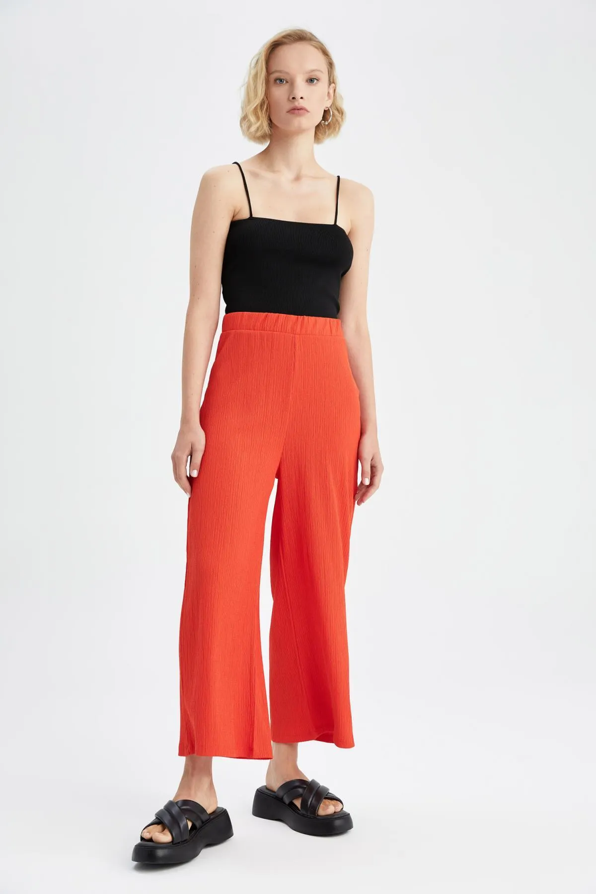 DeFacto  Basic Caprihose T4770az22sm