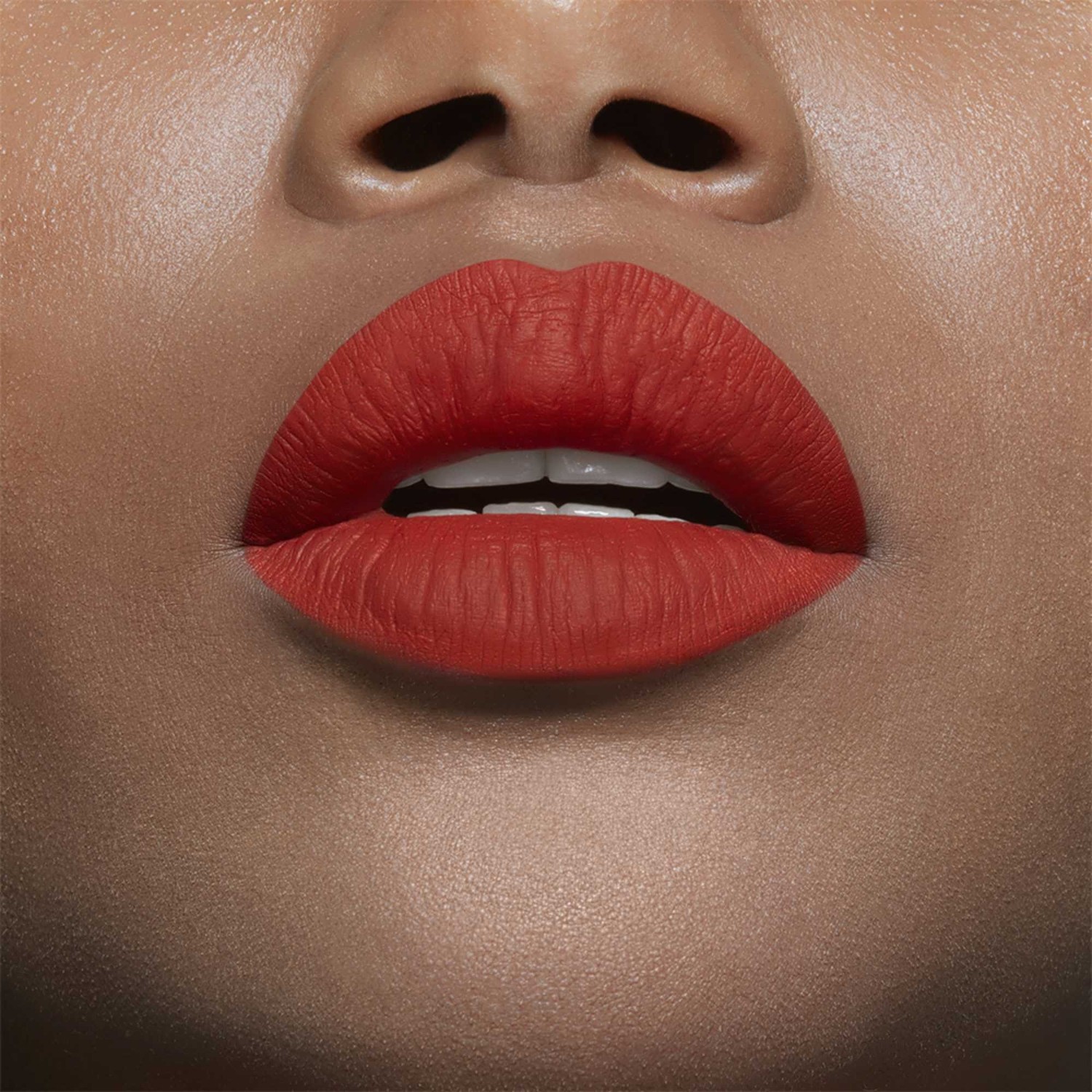 Labial líquido mate intenso de larga duración de Maybelline