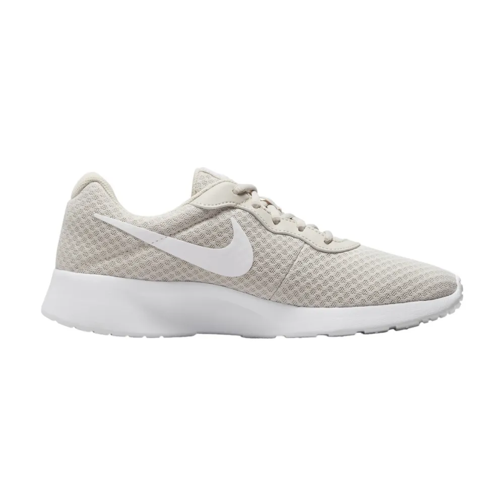 Nike Tanjun DJ6257-106 / braun