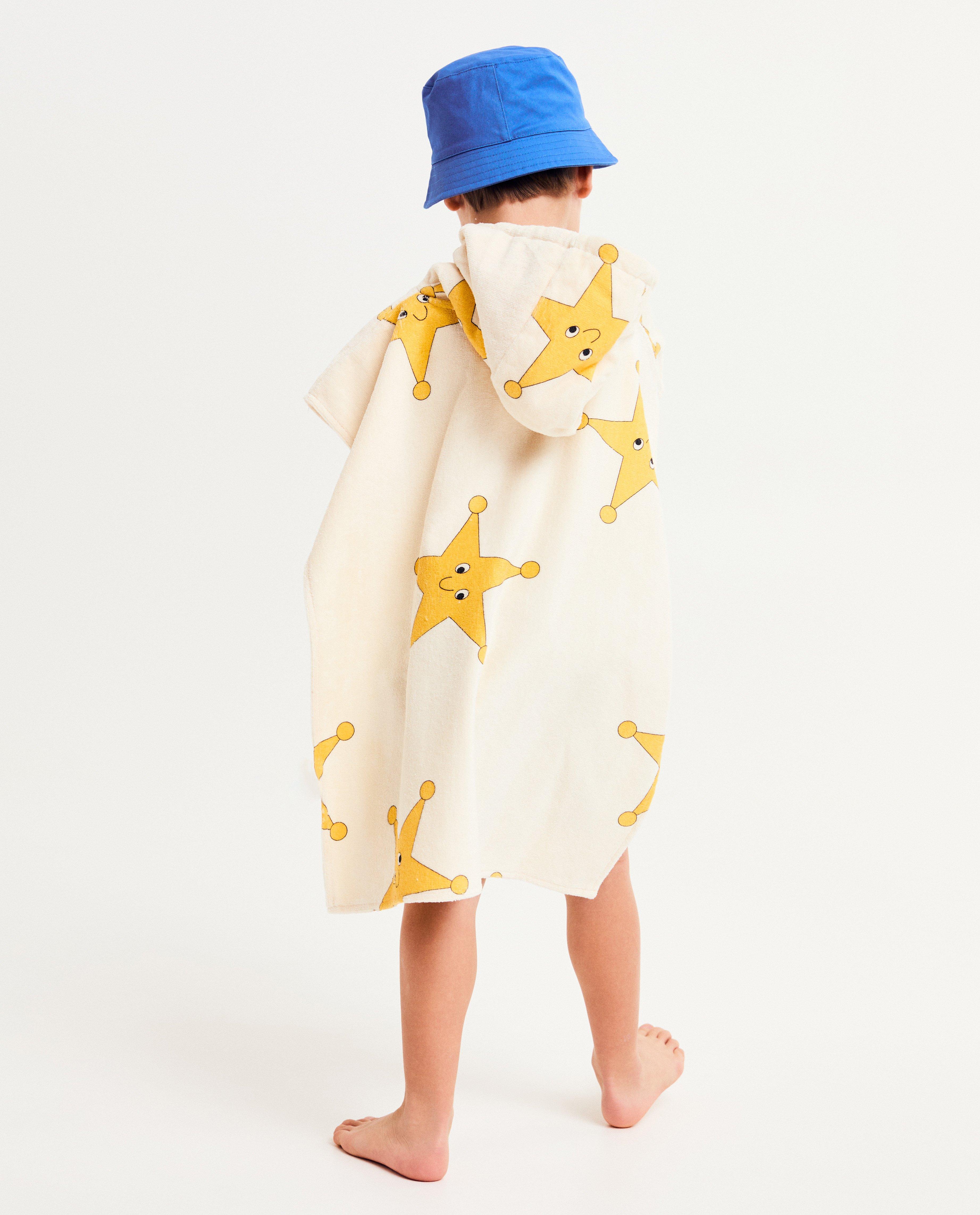 Poncho de baie Fred + Ginger cu imprimeu de stele, alb