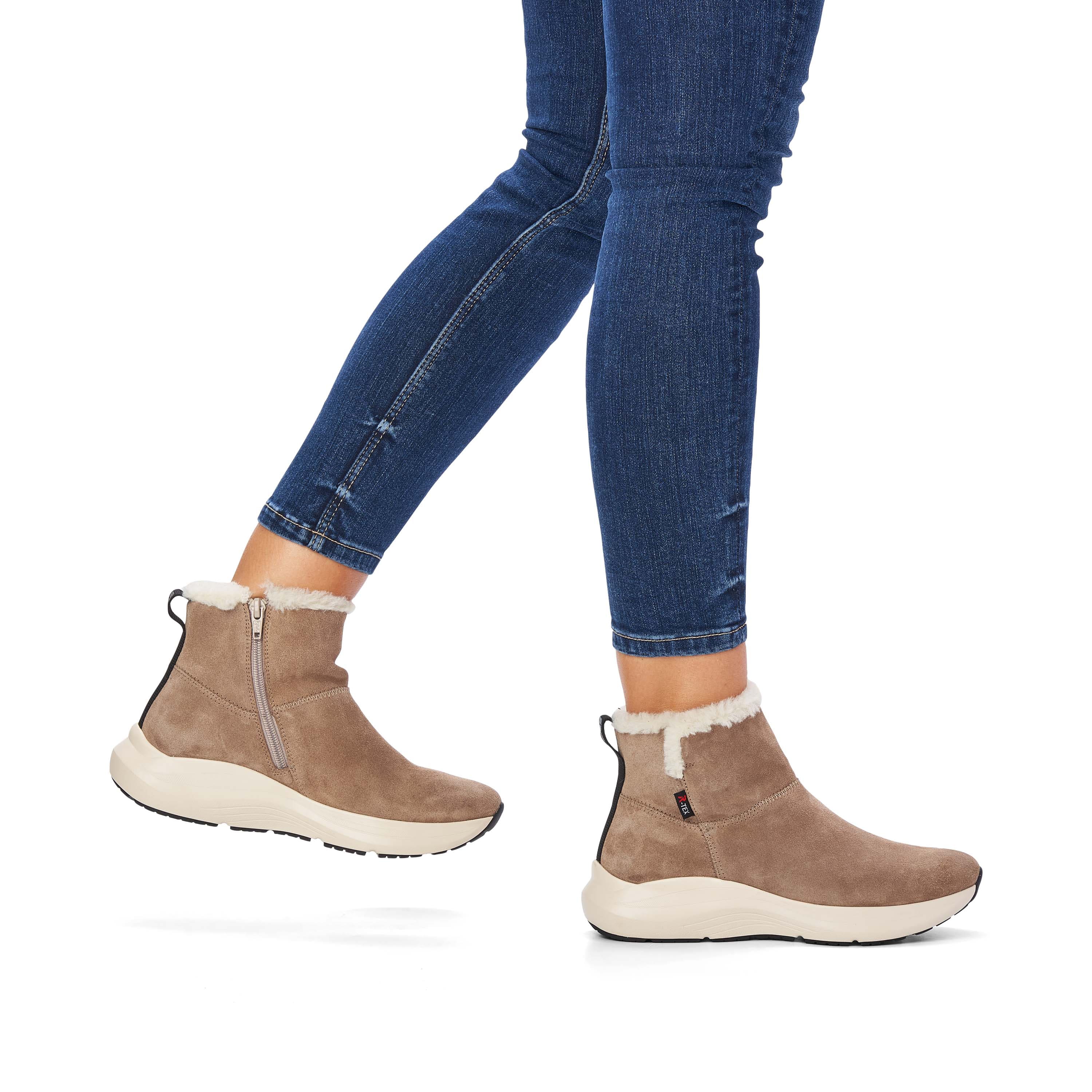 Rieker Damen Kurzstiefel sand beige