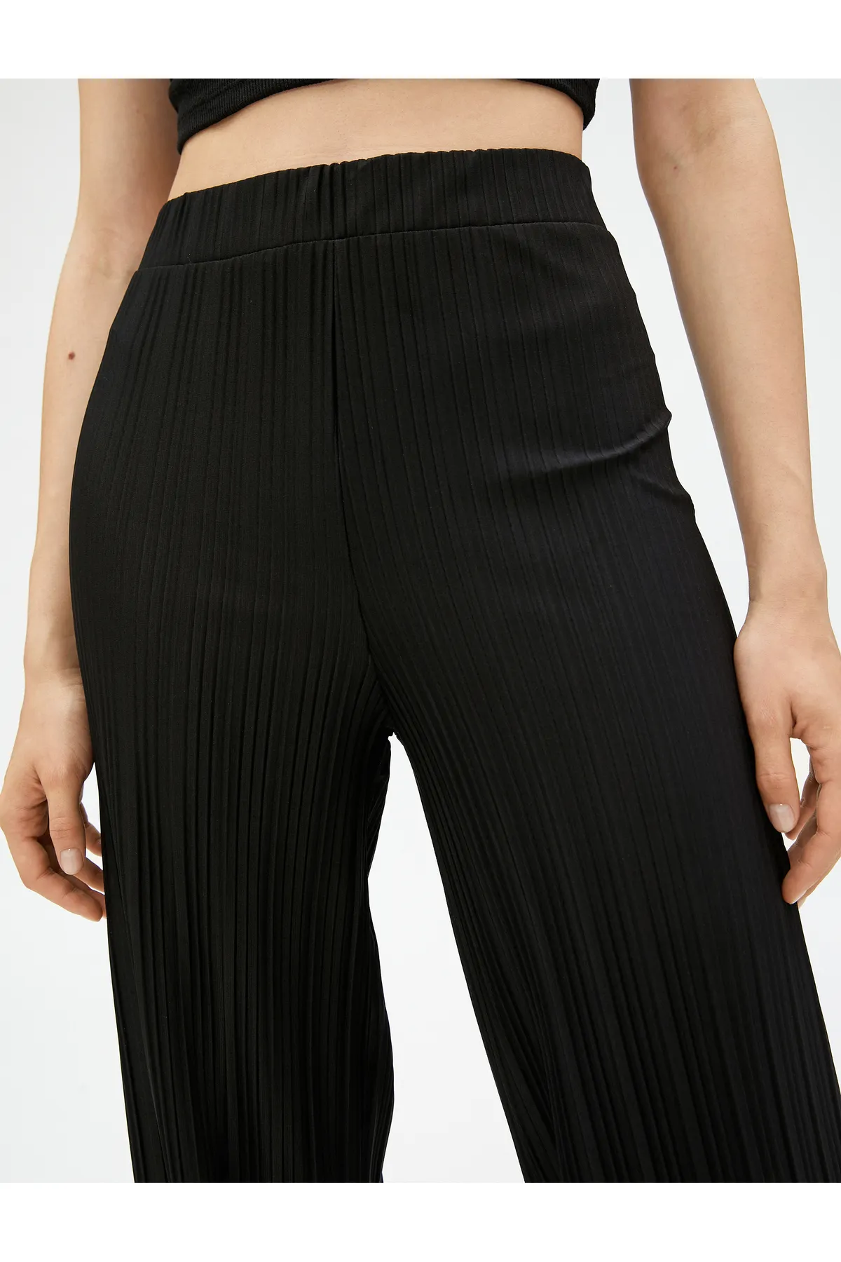 Koton  Faltenhose mit hoher Taille und elastischem Bund