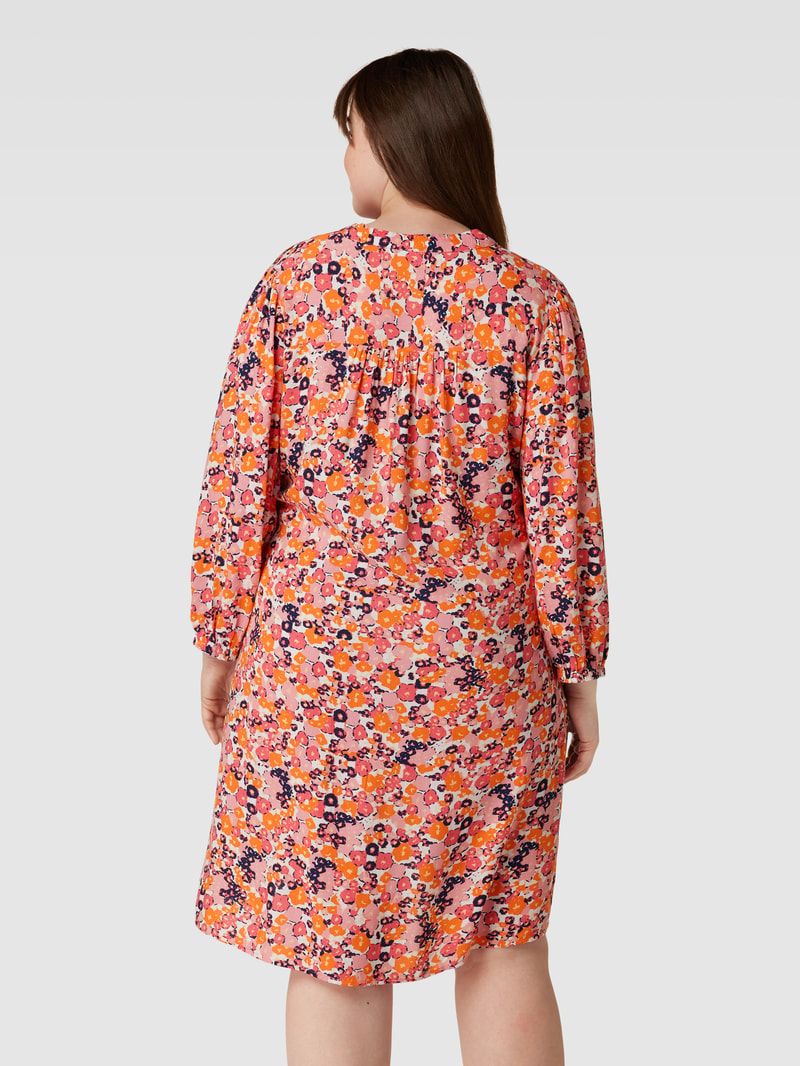 PLUS SIZE Knielanges Tunikakleid aus Viskose Modell 'Merla' in pink