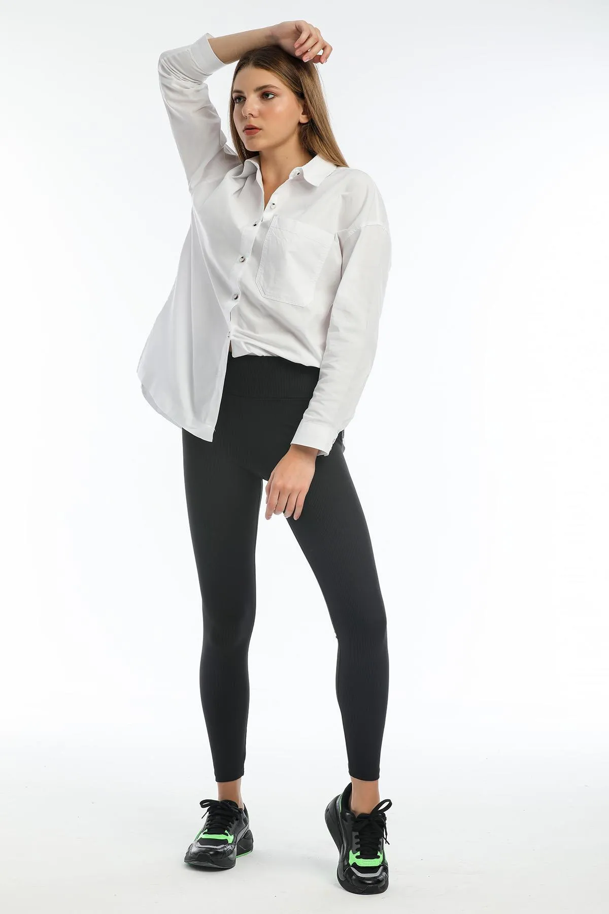 Domoda  Schwarze, gerippte, elastische Strickstrumpfhose mit hoher Taille und Interlock-Taille