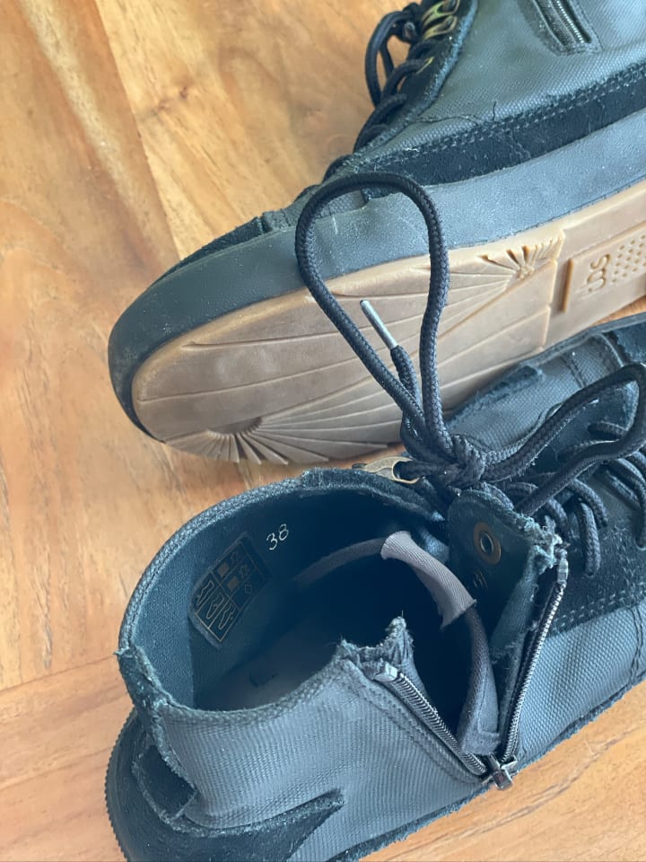 TBS Sneakers 