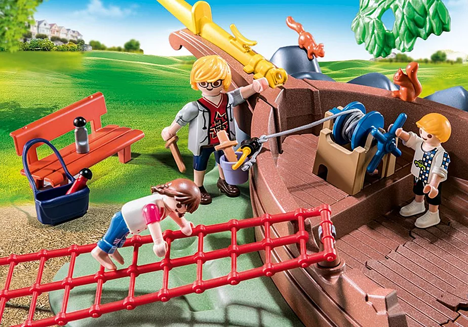 Abenteuerspielplatz mit Schiffswrack