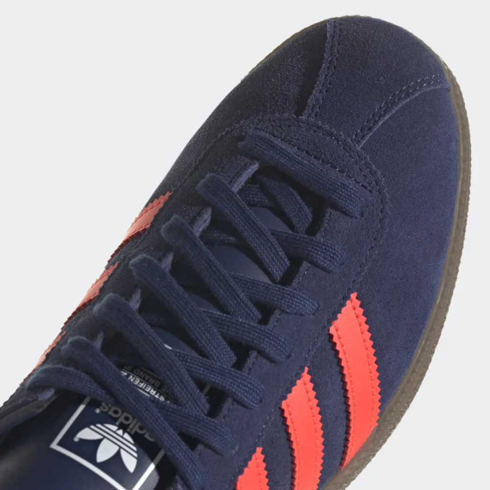 adidas München GY7400 / blau