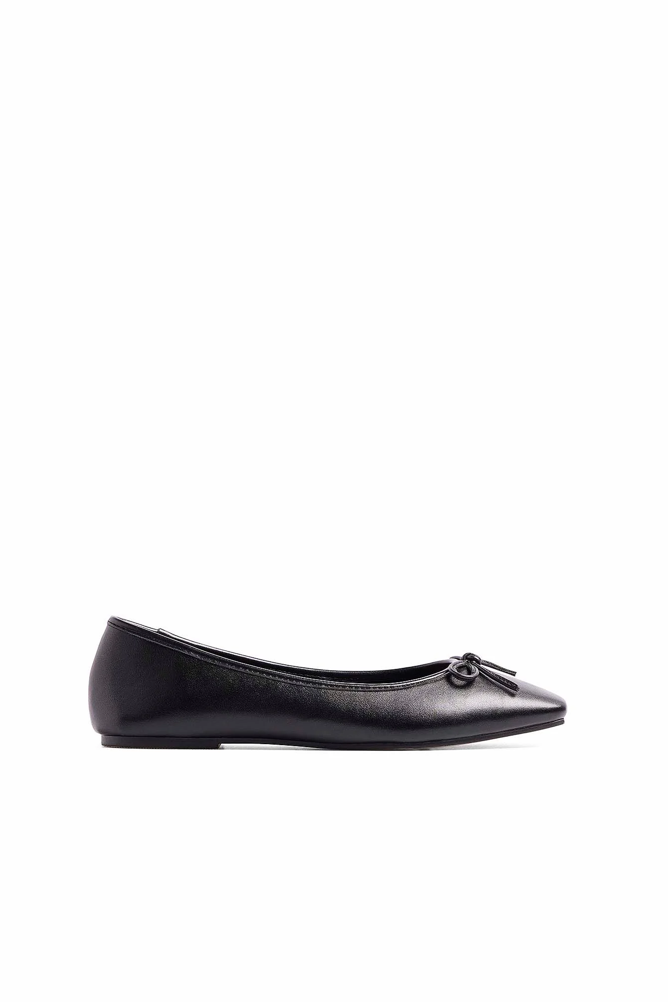 Ballerinas mit quadratischer Spitze